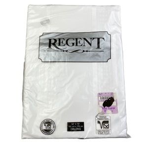 NWT Regent 52" x 70" Oblong White Fabric Table Cloth